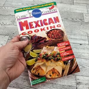 Mexican‎ Cooking Pillsbury Classic Cookbook Booklet 1995 Vintage Tacos Fajitas